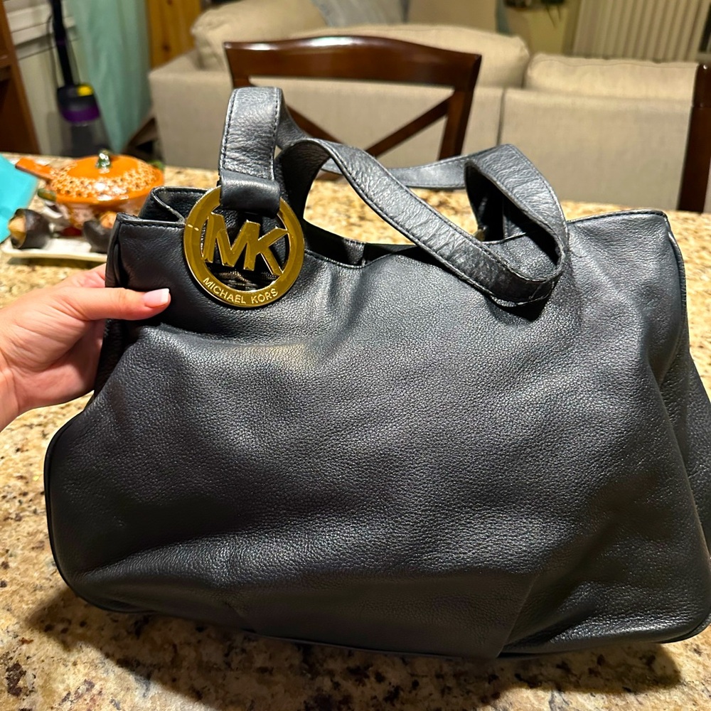 Black leather Michael Kors purse. Shoulder bag.